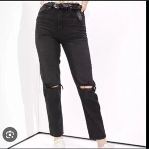 American Eagle Mom Straight Jean distressed black size 6
